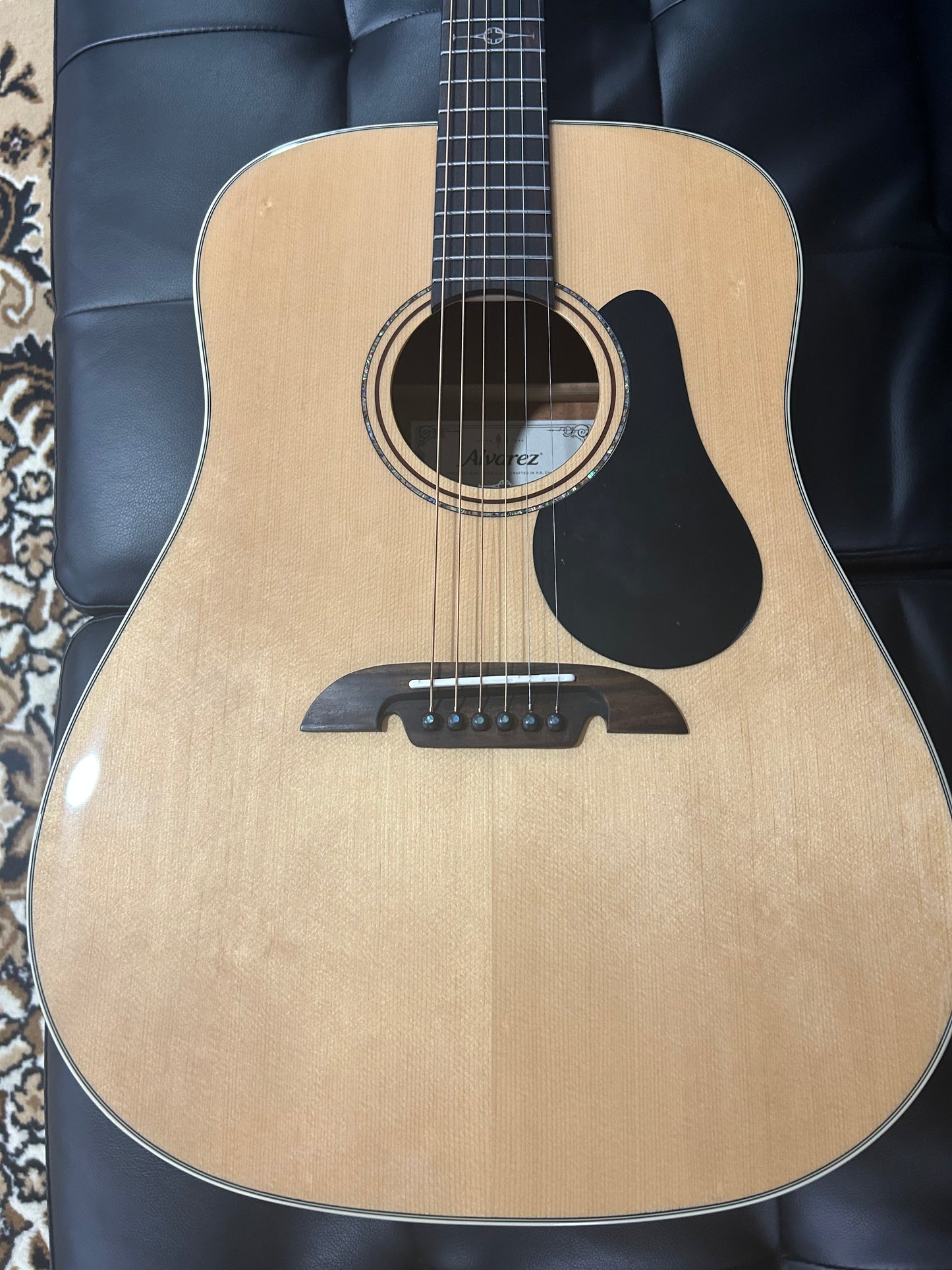 Alvarez Acoustic Guitar AD60