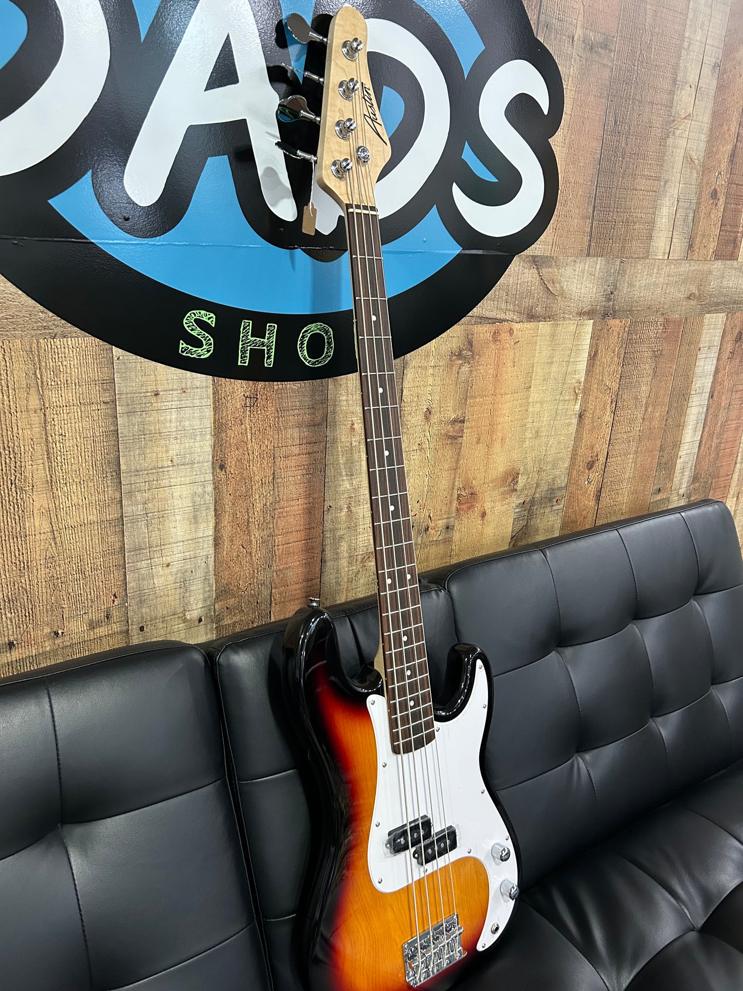 Austin Classic Double Cutaway Bass, Sunburst