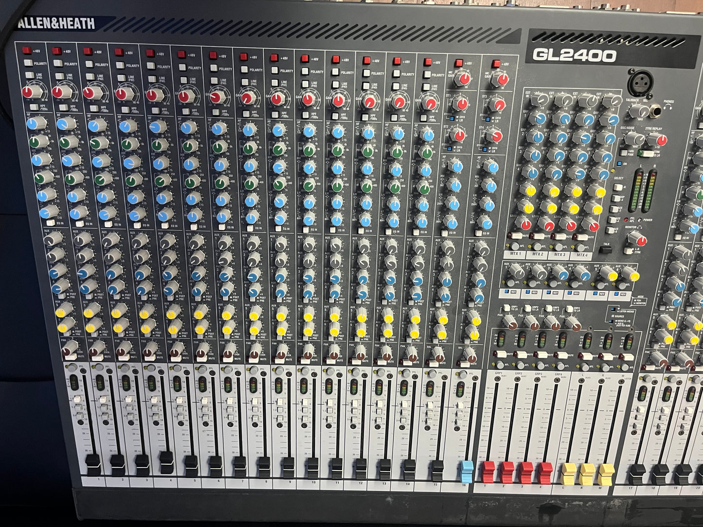 Allen & Heath 32 Channel Mixer (USED)