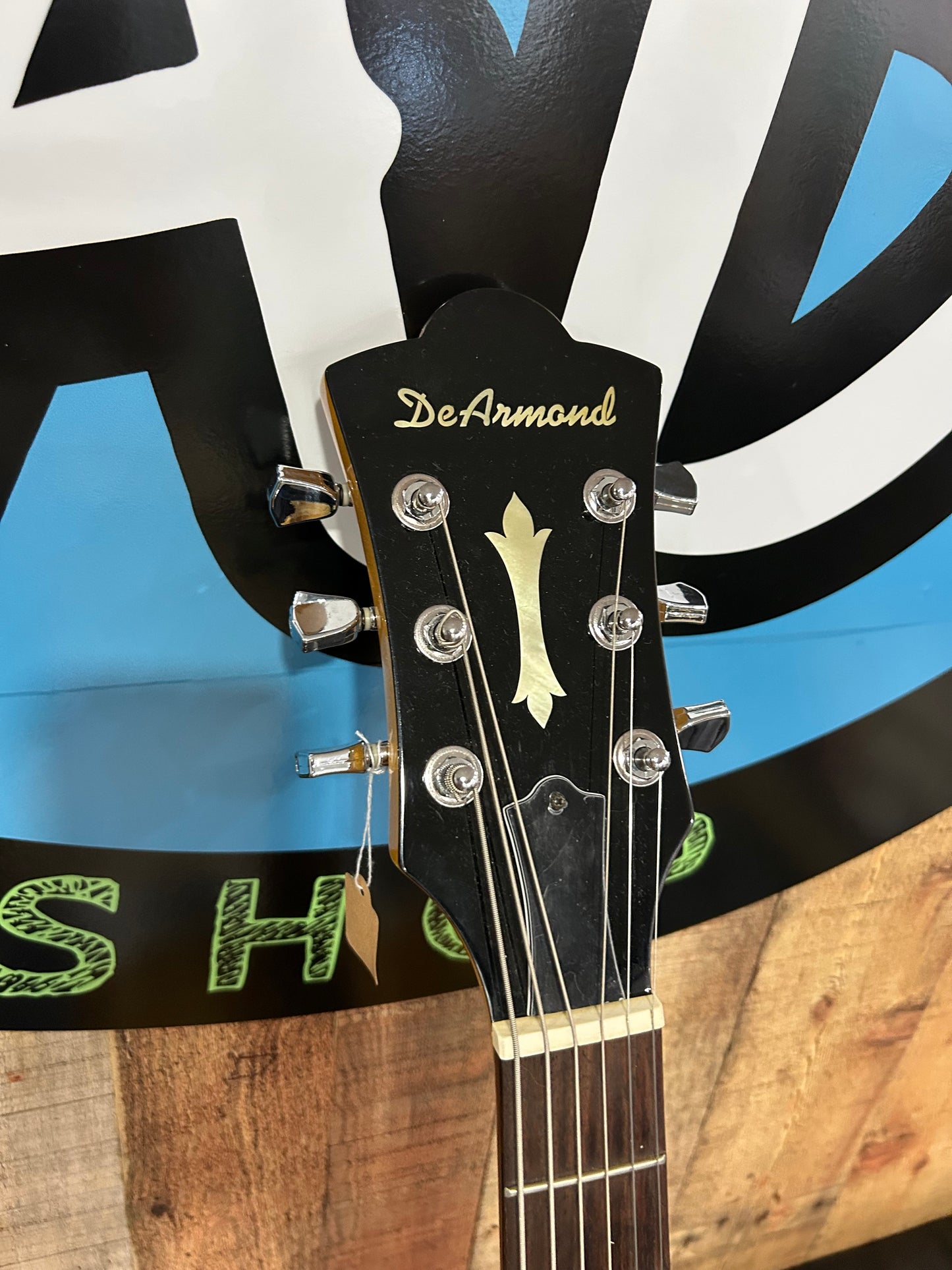 DeArmond X145 Guitar (USED)