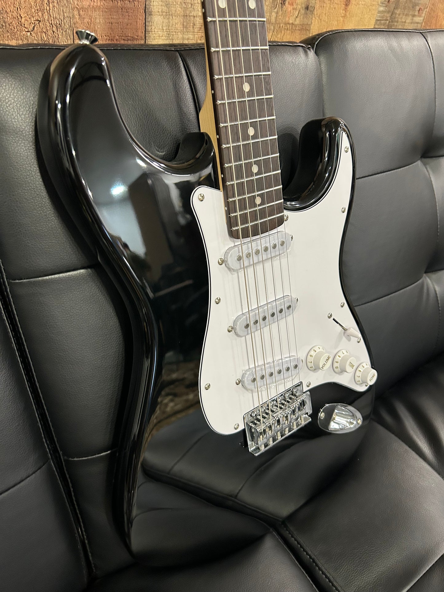 Austin Classic Double Cutaway, Black