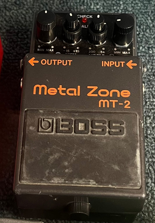 BOSS MT-2 Metal Zone Effects Pedal (USED)
