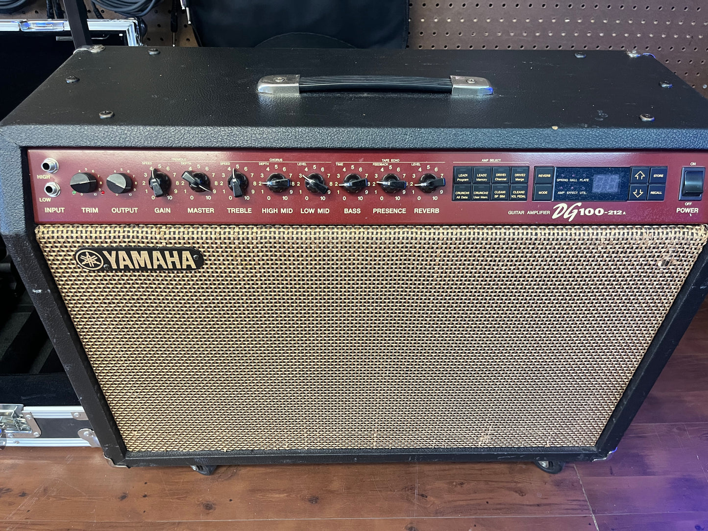 Yamaha DG-100 (USED)