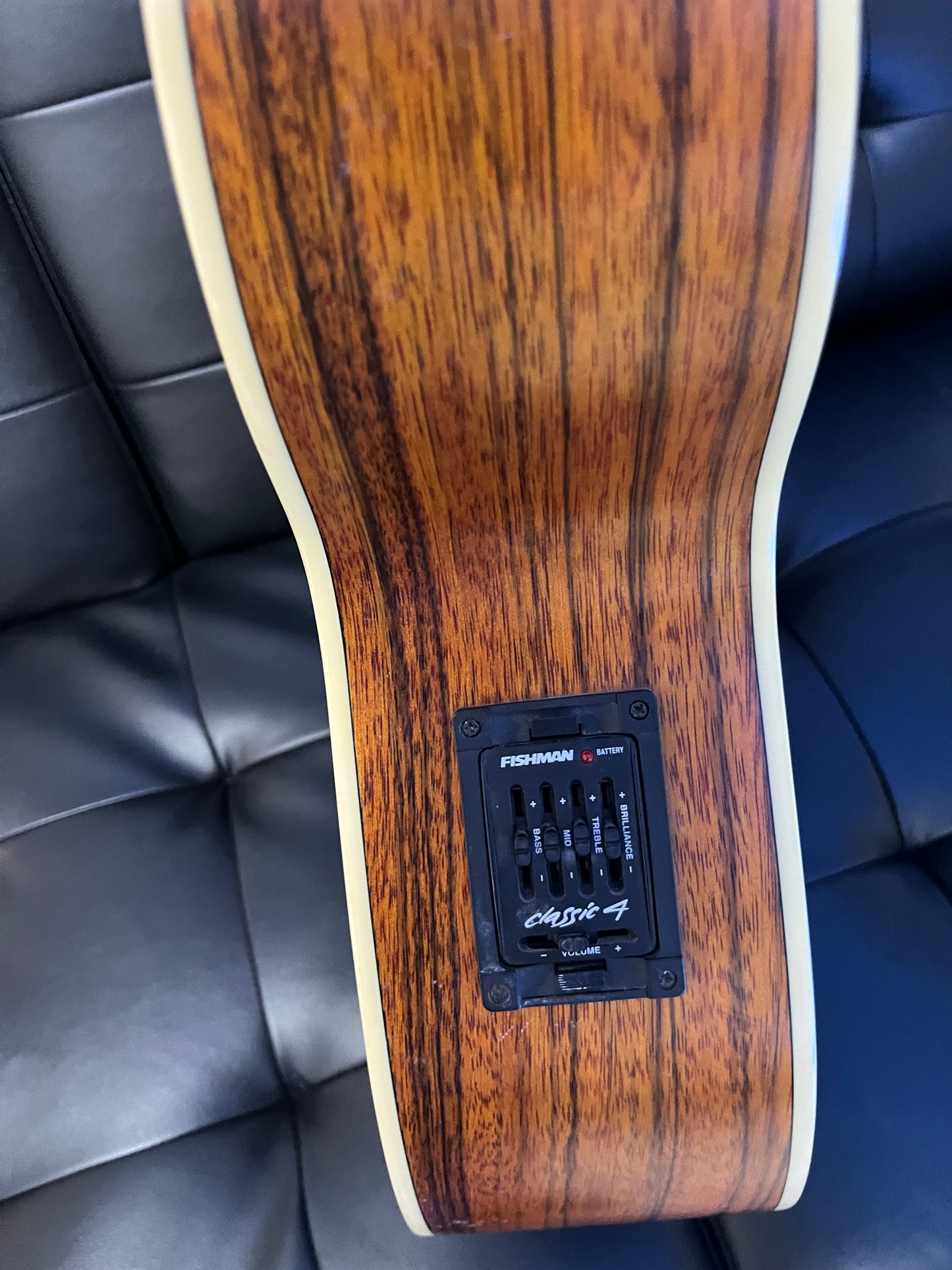 Dean Acoustic Electric Bass PB DAO (USED)