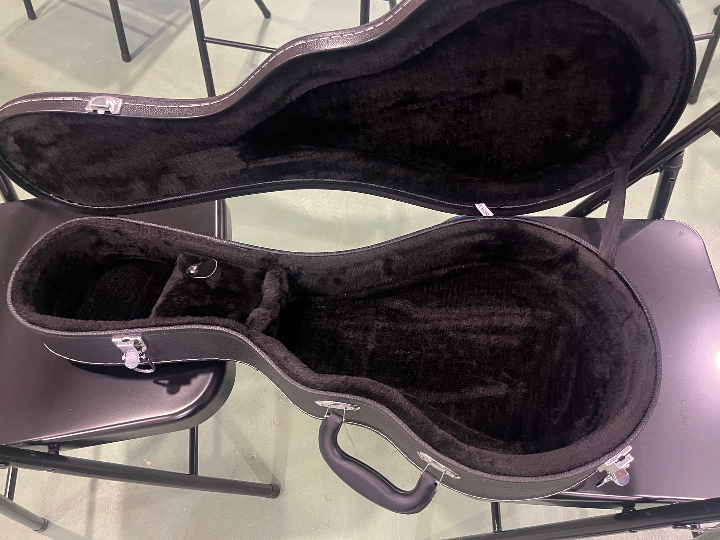 Loar F-Style LM-310F-BRB Mandolin with hardshell case (USED)