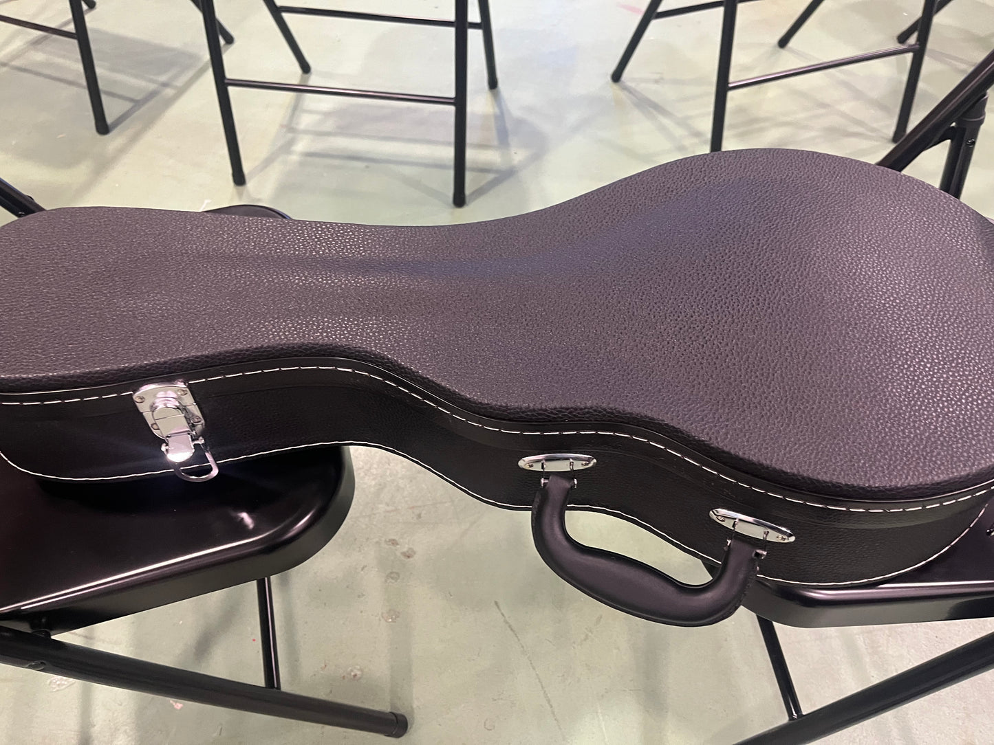 Loar F-Style LM-310F-BRB Mandolin with hardshell case (USED)