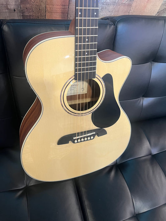 Alvarez Regent OM/Folk Acoustic Electric w/cutaway RF26CE
