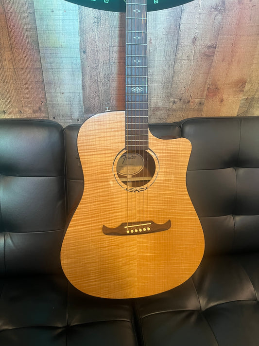 Fender Acoustic / Electric Guitar T - Bucket 400 CE