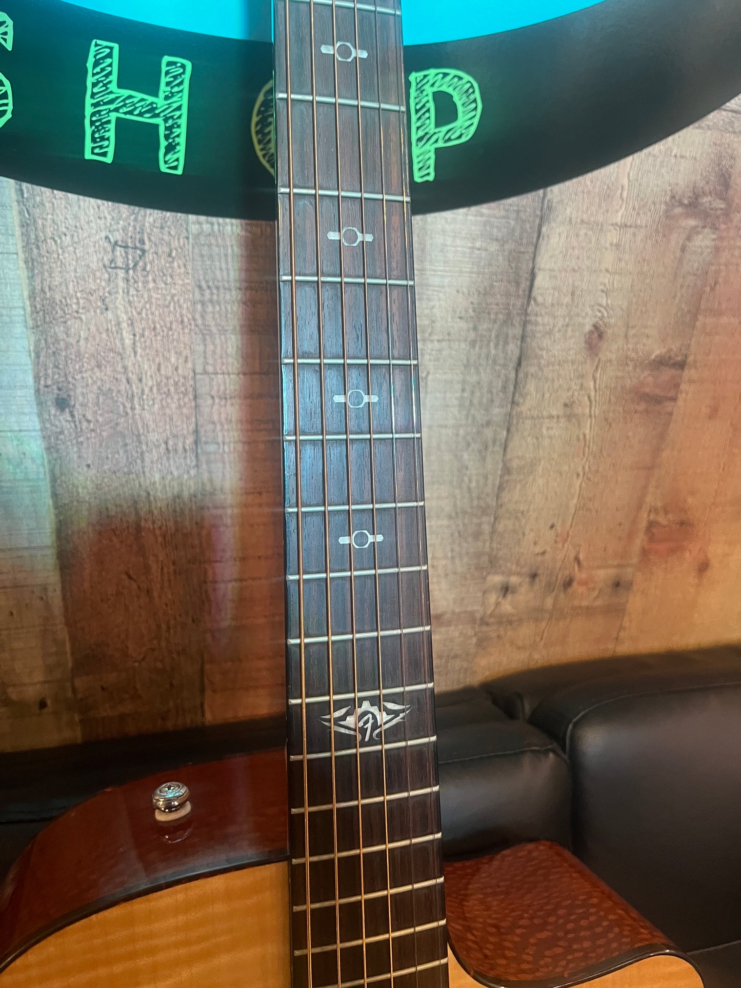 Fender Acoustic / Electric Guitar T - Bucket 400 CE