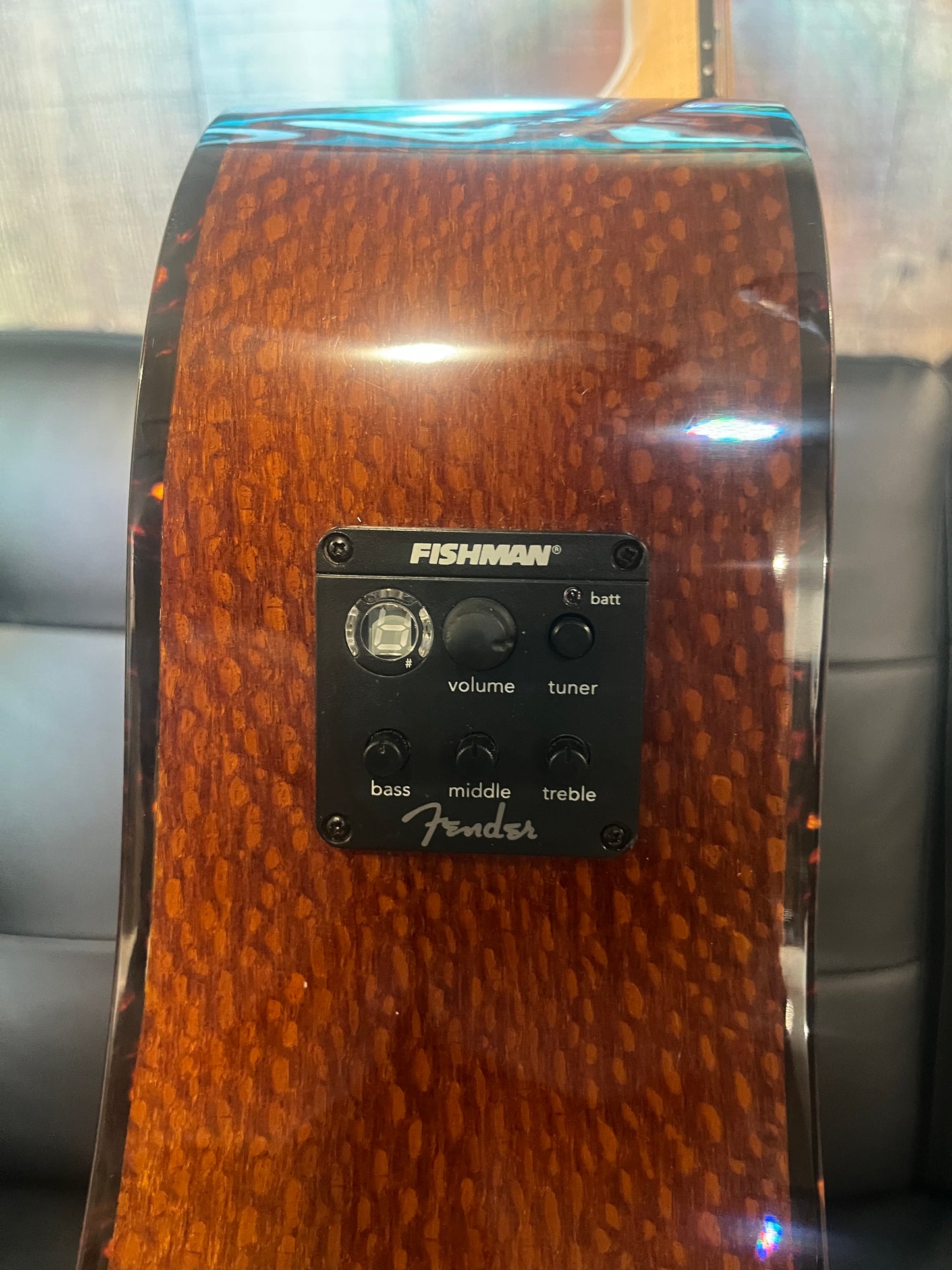 Fender Acoustic / Electric Guitar T - Bucket 400 CE